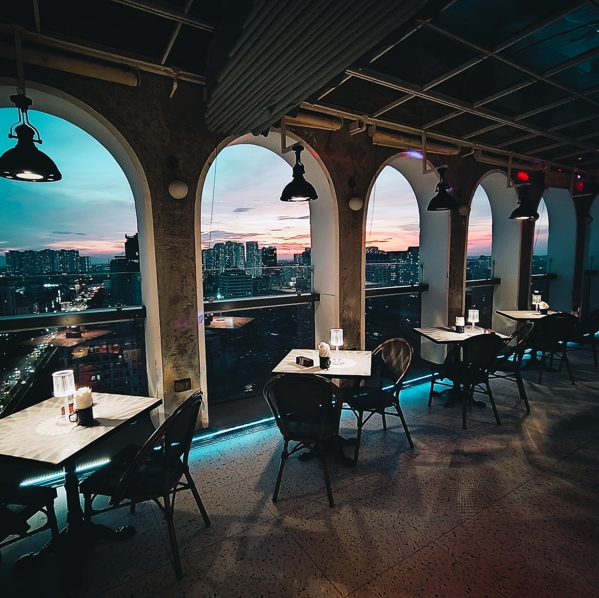 YOYe Rooftop - Không gian lý tưởng trên cao